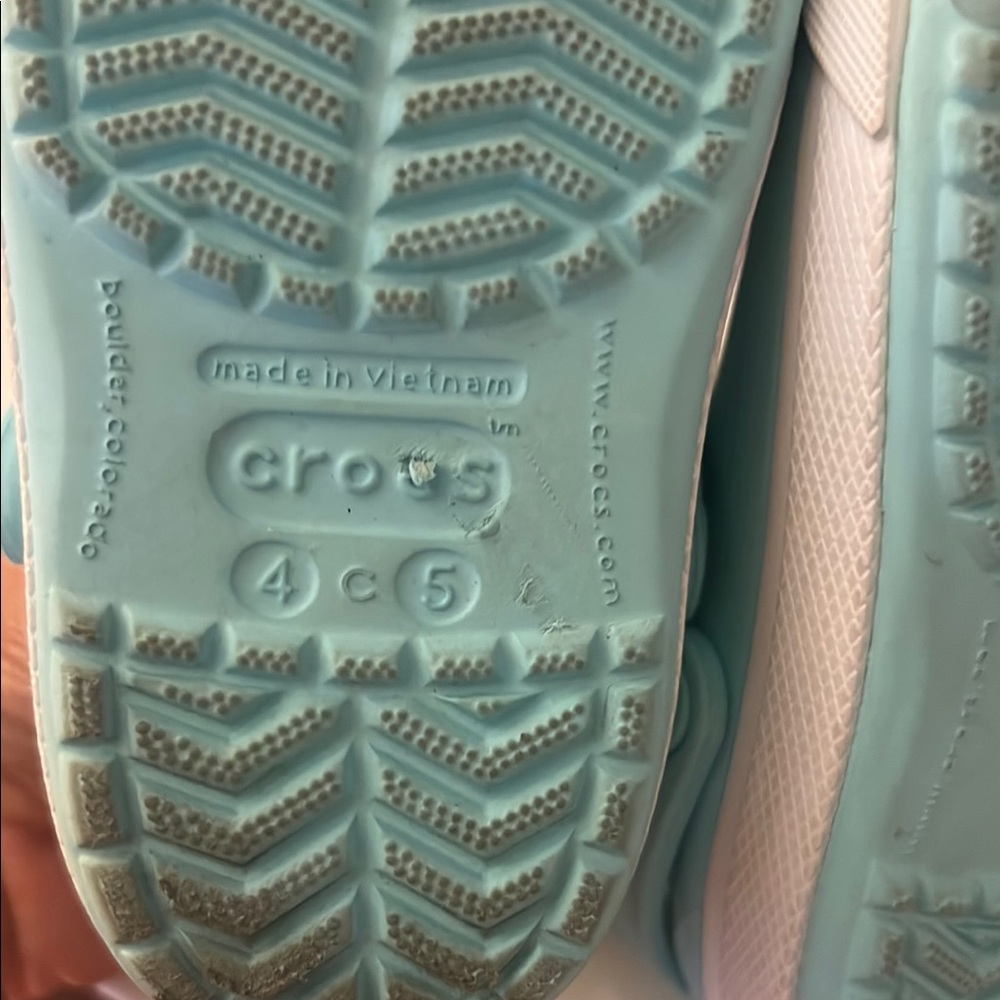 CROCS Blue Slippers with Signature Comfort and Ventilation - Picture 2 of 4